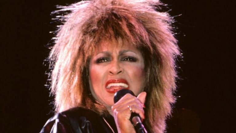 This Astounding Singer Transformed Her Career In One Courageous Moment