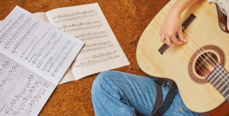 How To Play The A Major Scale On The Guitar